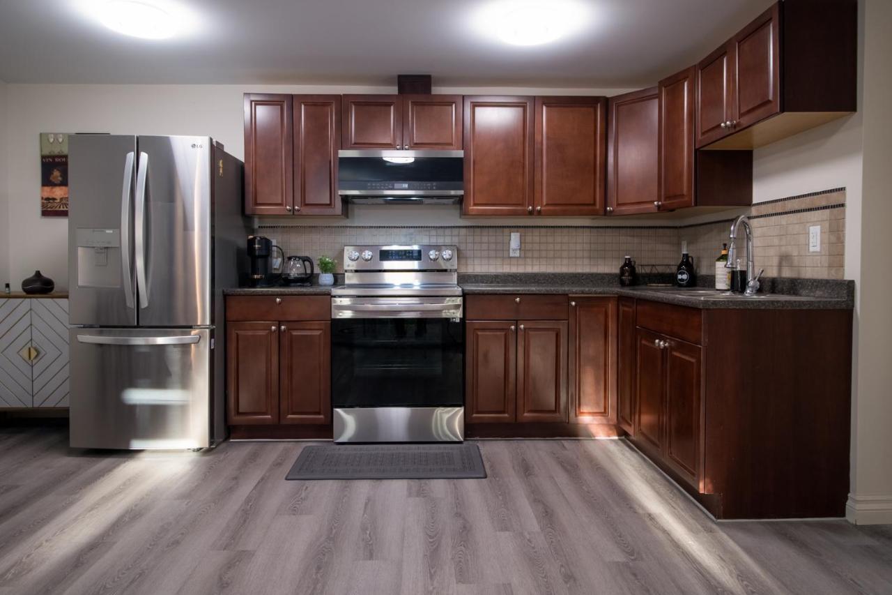 Bright Private Suite Near Departure Bay Beach Nanaimo Esterno foto