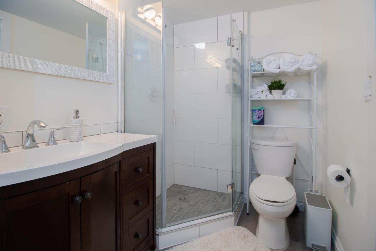 Bright Private Suite Near Departure Bay Beach Nanaimo Esterno foto